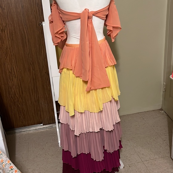 Two Piece beautiful flowy set - Picture 9 of 11